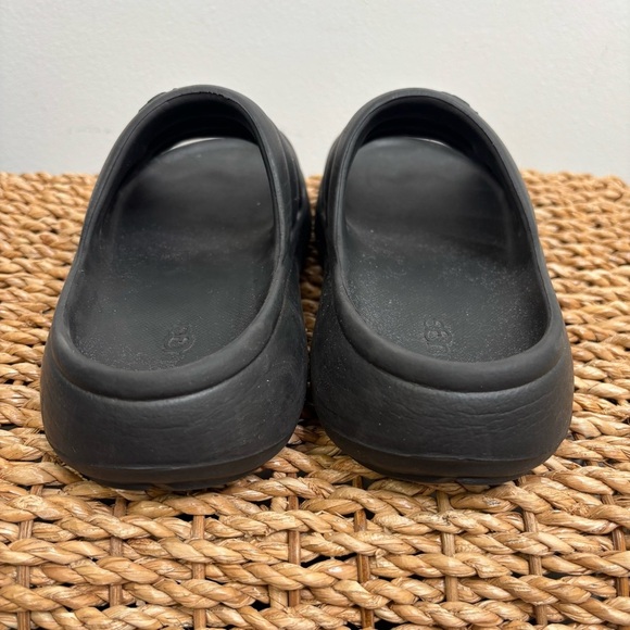 Ugg‎ Sport Yeah Slide Sandal in Black Kids Size 2. - Picture 4 of 7